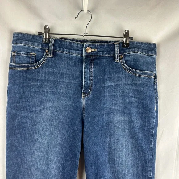 Chicos So Lifting Crop Jeans Womens Size 2 Large 12 Blue Wash Denim Slimming - Picture 3 of 9